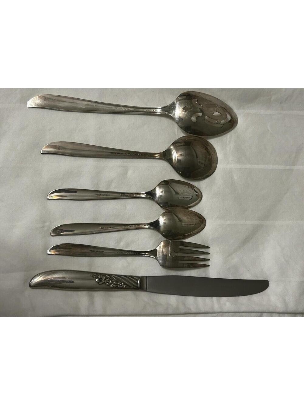 Vtg Oneida Wm A Rogers Always Wildwood Silver Overlaid Flatware - Picture 2 of 3